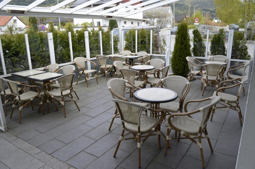 Sentrum Hotel Nordfjordeid Exterior foto