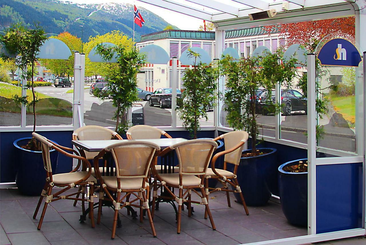 Sentrum Hotel Nordfjordeid Exterior foto